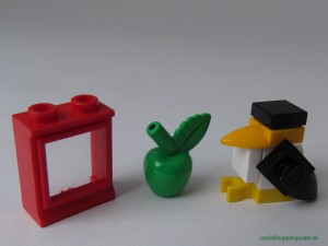 Windows apple und Linux in Lego dargestellt mit einem Fenster, einem Apfel und einem Pinguin. noppenquader minifig moc