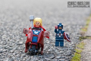 Lego MoTHORrad Thor klaut Captain America das Motorrad - Artikelbild